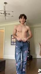 Johnny Orlando : johnny-orlando-1684108615.jpg