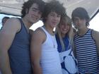 Jonas Brothers : TI4U_u1276210226.jpg