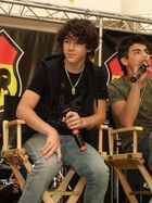 Jonas Brothers : jonas_brothers_1184095112.jpg