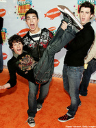 Jonas Brothers : jonas_brothers_1205613570.jpg