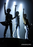 Jonas Brothers : jonas_brothers_1212247213.jpg