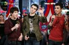 Jonas Brothers : jonas_brothers_1212524959.jpg