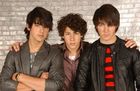 Jonas Brothers : jonas_brothers_1218339296.jpg