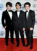 Jonas Brothers : jonas_brothers_1226220263.jpg