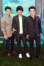 Jonas Brothers : jonas_brothers_1258260520.jpg