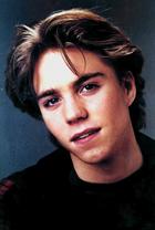 Jonathan Brandis : brand042.jpg