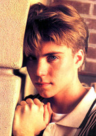 Jonathan Brandis : jbhp1med.jpg