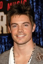 Josh Henderson : josh-henderson-1332198902.jpg