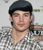 Josh Henderson : josh_henderson_1179065161.jpg