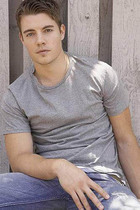 Josh Henderson : josh_henderson_1182099212.jpg