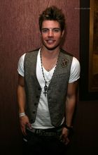 Josh Henderson : josh_henderson_1297398927.jpg