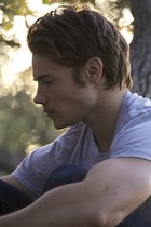 Josh Henderson : josh_henderson_1303493878.jpg