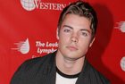 Josh Henderson : josh_henderson_1303534897.jpg