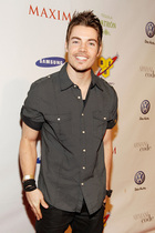 Josh Henderson : josh_henderson_1303534906.jpg