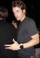 Josh Henderson : josh_henderson_1304100315.jpg