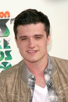 Josh Hutcherson : josh-hutcherson-1333648317.jpg