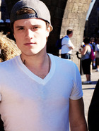 Josh Hutcherson : josh-hutcherson-1394132826.jpg