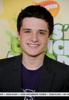 Josh Hutcherson : josh_hutcherson_1258249523.jpg