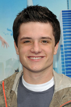 Josh Hutcherson : josh_hutcherson_1277490290.jpg