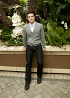 Josh Hutcherson : josh_hutcherson_1306953718.jpg