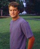 Joshua Jackson : TI4U_u1145914733.jpg