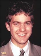 Joshua Jackson : joshjack128.jpg