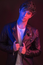 Julian Serrano : julian-serrano-1480112641.jpg