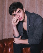 Julian Serrano : julian-serrano-1500540841.jpg