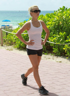 Julianne Hough : julianne-hough-1380990346.jpg