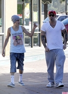 Justin Bieber : justin-bieber-1326066050.jpg