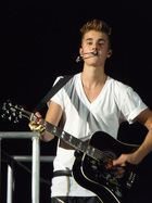 Justin Bieber : justin-bieber-1350233721.jpg