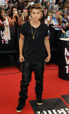 Justin Bieber : justin-bieber-1372011122.jpg