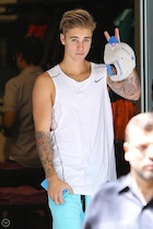 Justin Bieber : justin-bieber-1435350301.jpg