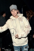 Justin Bieber : justin-bieber-1448322121.jpg