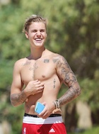 Justin Bieber : justin-bieber-1453330441.jpg