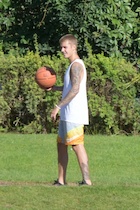 Justin Bieber : justin-bieber-1474002361.jpg