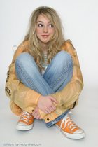 Katelyn Tarver : katelyntarver_1277246555.jpg