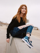 Katherine McNamara : katherine-mcnamara-1488060239.jpg