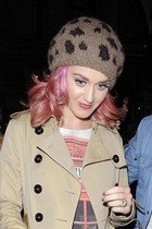 Katy Perry : katy-perry-1318791339.jpg