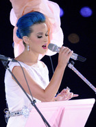 Katy Perry : katy-perry-1384381546.jpg