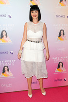 Katy Perry : katy-perry-1394128379.jpg