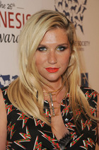 Ke$ha : keha-1335303624.jpg