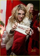 Ke$ha : keha_1282928587.jpg