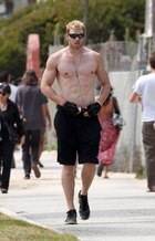 Kellan Lutz : kellanlutz_1308925946.jpg