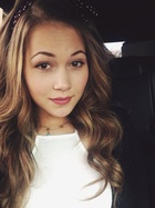 Kelli Berglund : kelli-berglund-1419270899.jpg