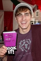 Kendall Schmidt : kendallschmidt_1304961756.jpg