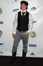 Kevin Jonas : jonas_brothers_1217196757.jpg