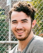 Kevin Jonas : kevin-jonas-1427407201.jpg