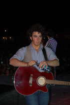 Kevin Jonas : kevinjonas_1221990663.jpg