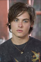 Kevin Zegers : TI4U_u1144455163.jpg